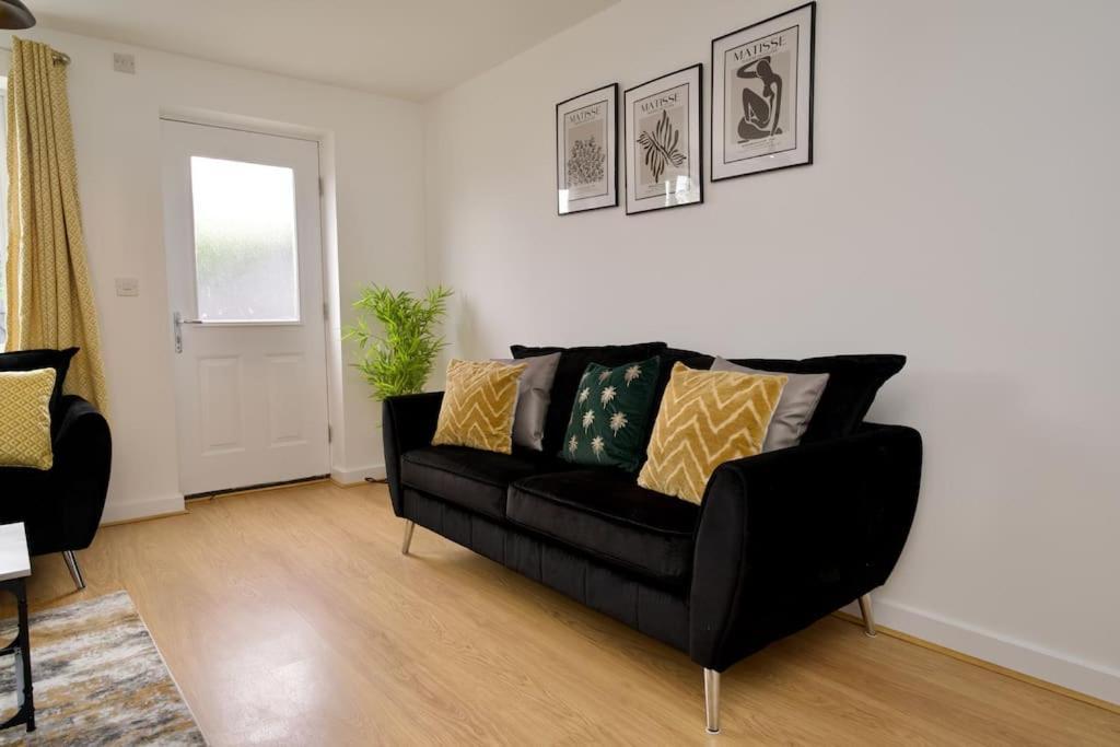 Highley'S Nest - Fully Furnished Gem, Free Private Parking, Sky Tv & Netflix Βίλα Κόβεντρι Εξωτερικό φωτογραφία