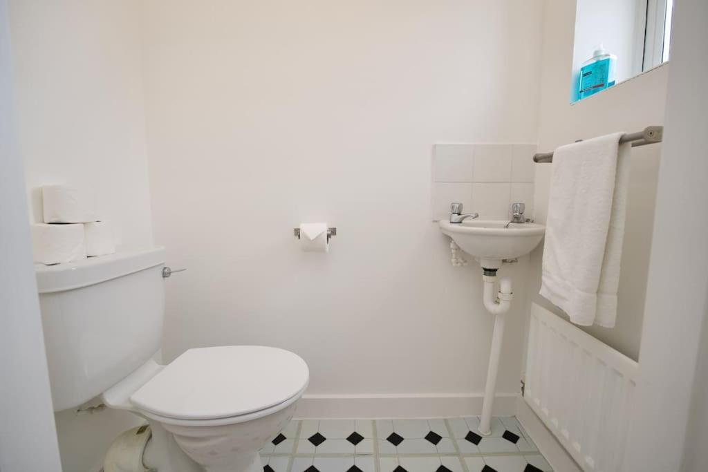 Highley'S Nest - Fully Furnished Gem, Free Private Parking, Sky Tv & Netflix Βίλα Κόβεντρι Εξωτερικό φωτογραφία