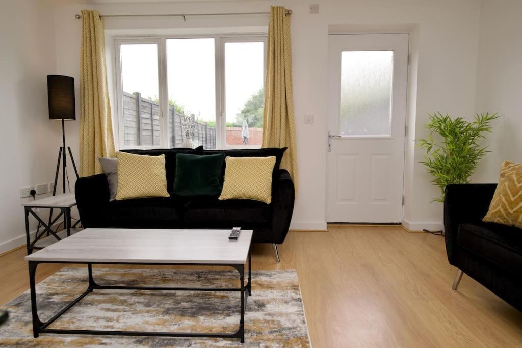 Highley'S Nest - Fully Furnished Gem, Free Private Parking, Sky Tv & Netflix Βίλα Κόβεντρι Εξωτερικό φωτογραφία