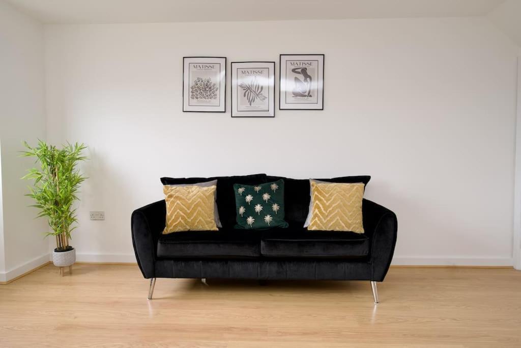 Highley'S Nest - Fully Furnished Gem, Free Private Parking, Sky Tv & Netflix Βίλα Κόβεντρι Εξωτερικό φωτογραφία